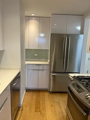 Rented by Solow Realty | media 34