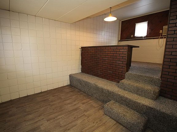 2nd image of 877 N 26th St APT 22