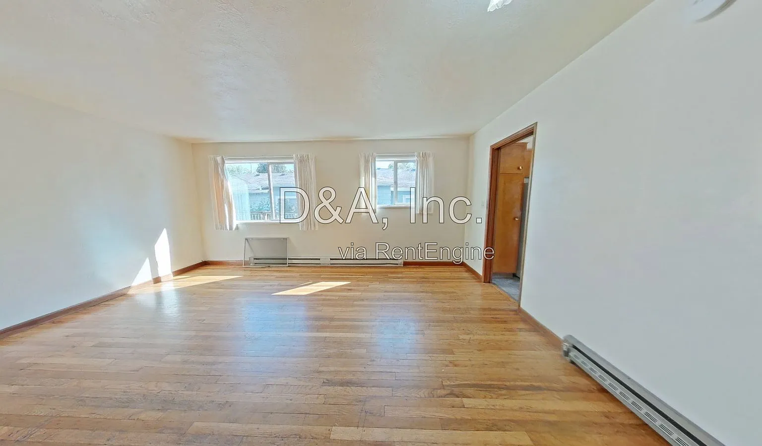 2 bed, 1.0 bath, $1,895 — Photo 2