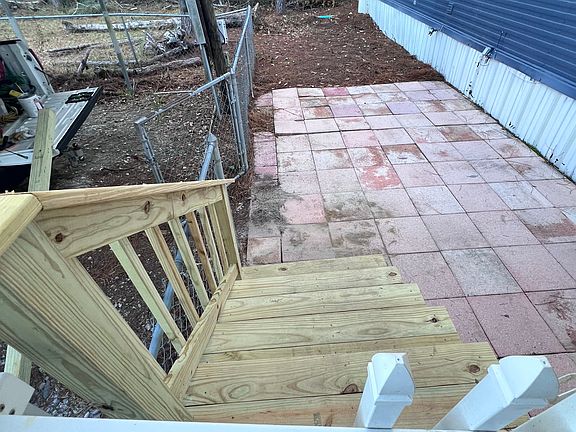 4th image of 6718 Betty Ln