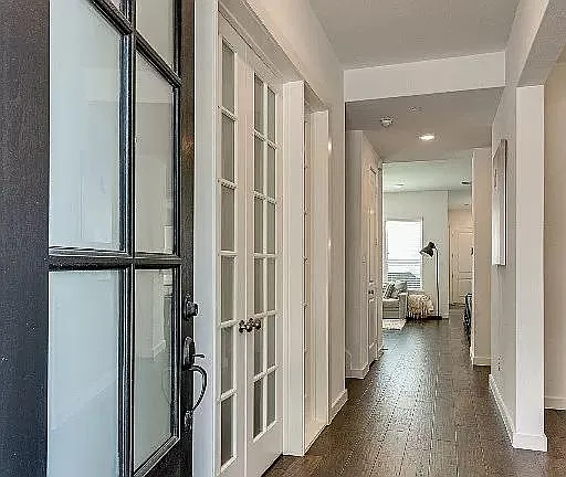 2 bed, 2.5 bath, 2027 sqft, $3,000 — Photo 2