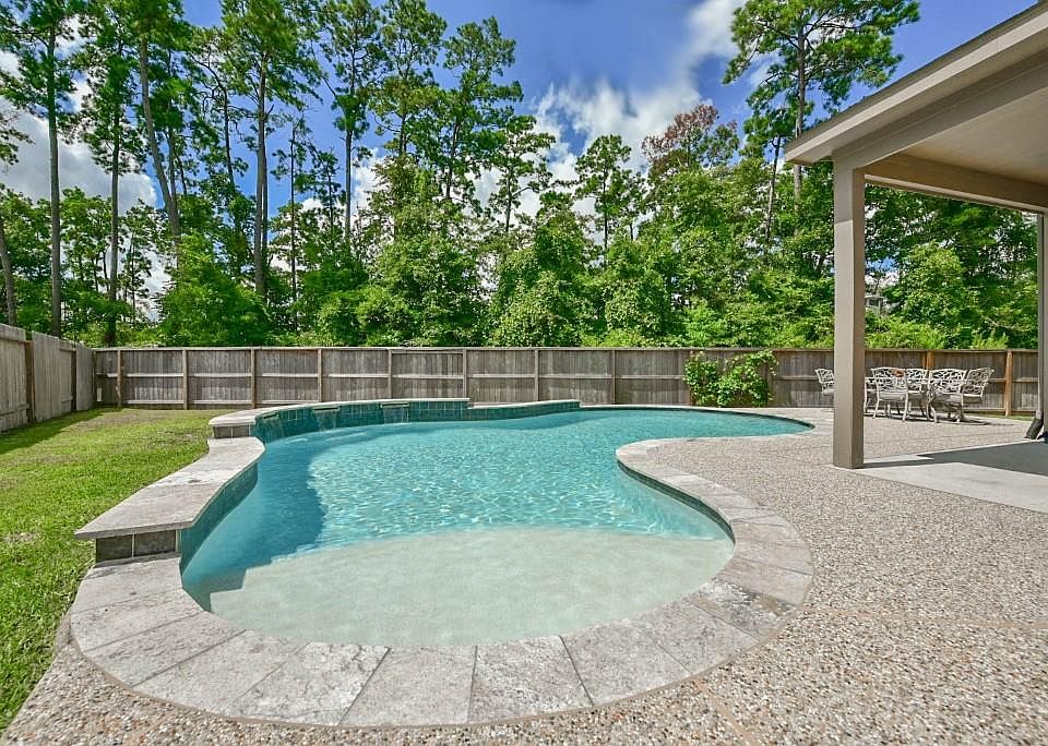 1st image of 24139 Fosters Knoll Ln