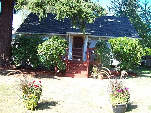 12017 17th Ave NE Photo 1