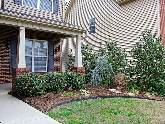 3rd image of 940 Vicar Ln