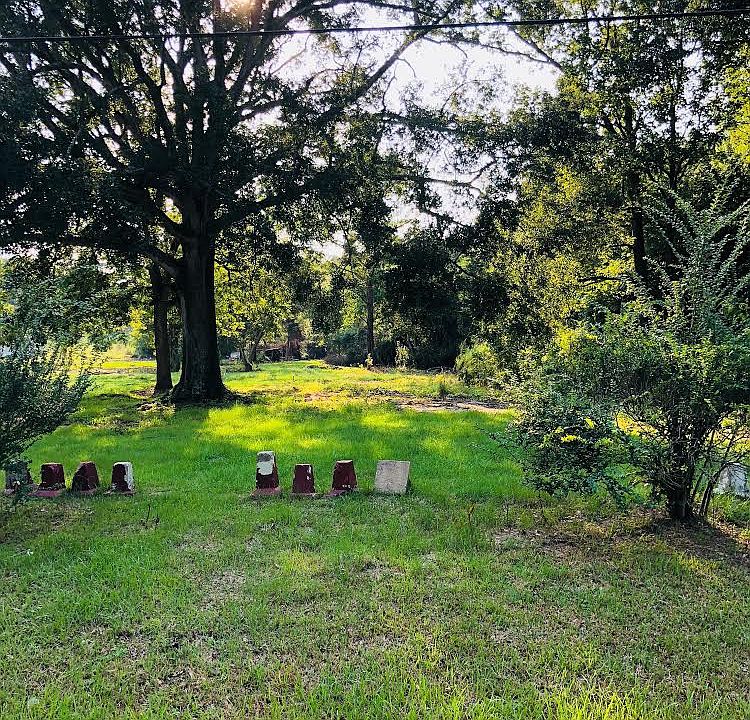 2nd image of 21333 Ligon Rd