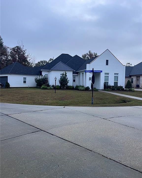 2nd image of 20162 Brentwood Dr