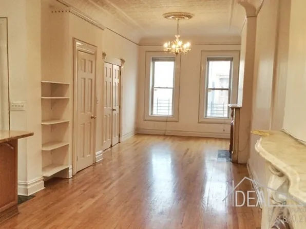 122 Washington Ave, Brooklyn, NY 11205