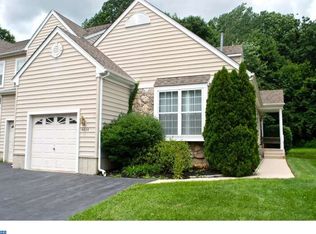 4414 Somerset Ln, Upper Chichester, PA 19014
