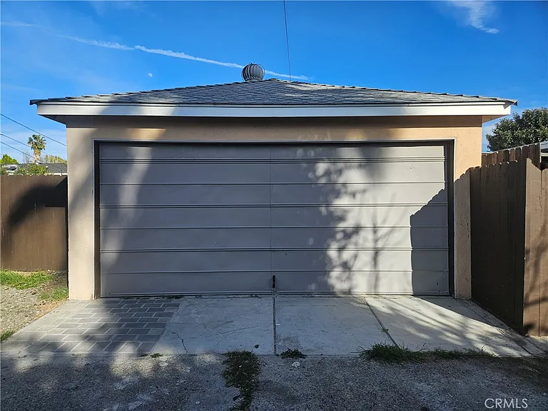 6907 White Oak Ave — Photo 46