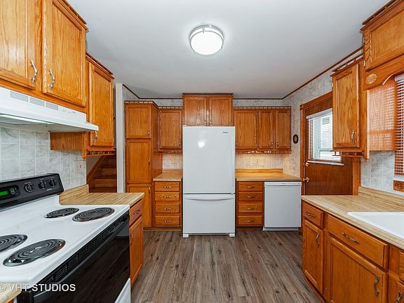 4th image of 36295 N Mill Ct