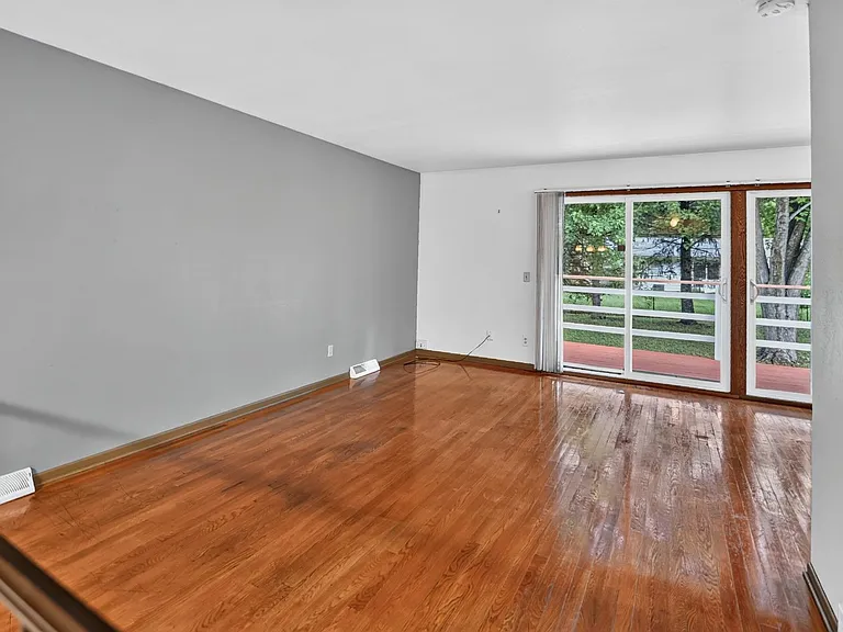 10 Brompton Cir #10 — Photo 7