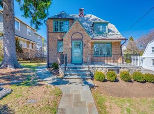 51 Cooper Ln, Larchmont, NY 10538