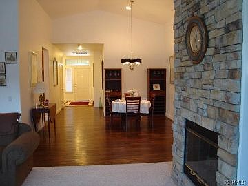 2nd image of 325 Chi Chi Cir