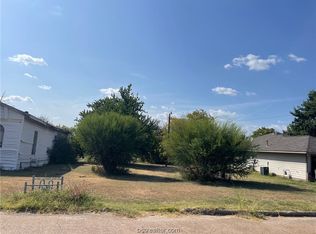 1006 Hall St, Bryan, TX 77803