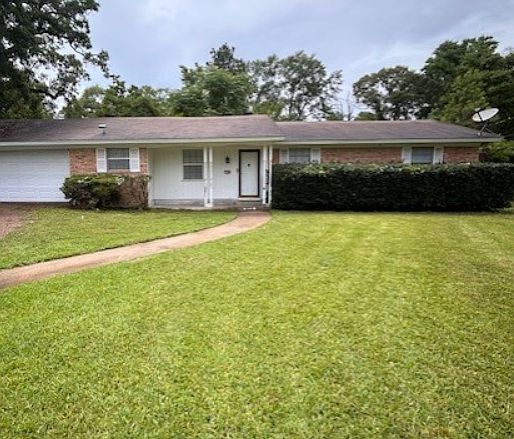 1st image of 1208 Walnut Bend Dr