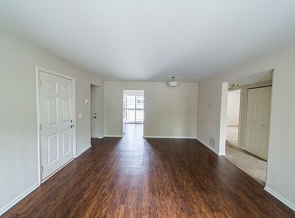4th image of 907 N Milwaukee Ave APT 101