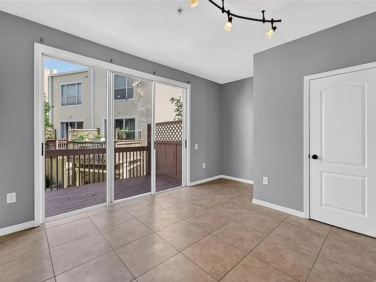3186 Bayshore Oaks Dr — Photo 31