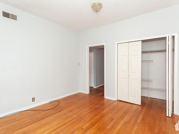 4th image of 1312 W Winona St APT 2R