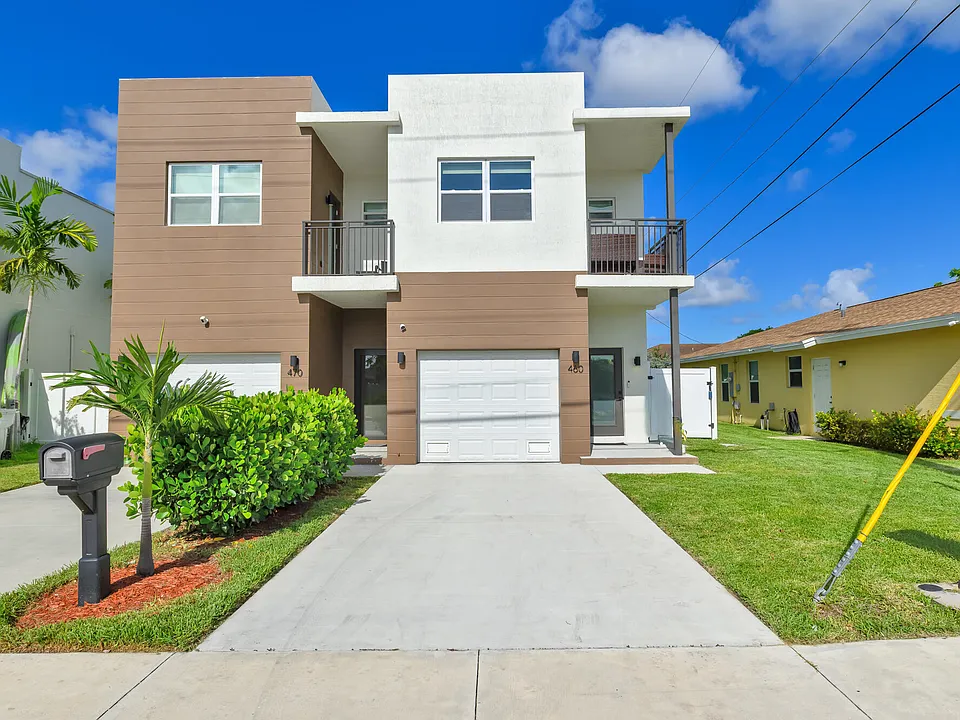 460 NW 27th Ave