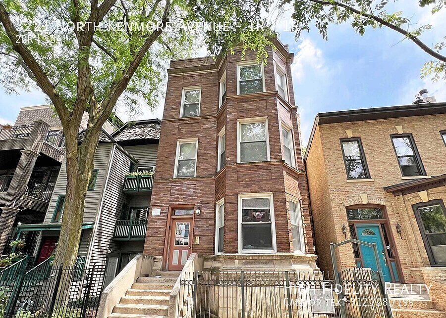 1st image of 3221 N Kenmore Ave APT 1R