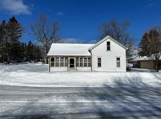 11664 Lake St, Naubinway, MI 49762
