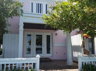 185 Pompano Dr SE, Saint Petersburg, FL 33705