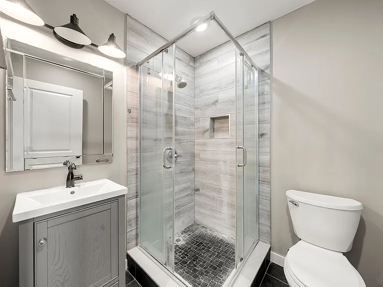 146 Congress St — Photo 14