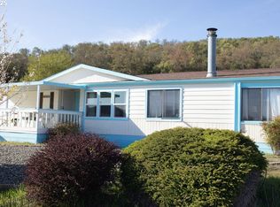 907 Shadow Ranch Ln, Roseburg, OR 97470