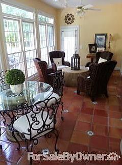 3rd image of 111 Oak Hill Dr