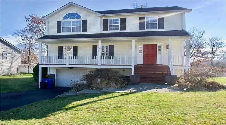 1st image of 17 Dogwood Dr