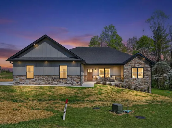 227 Suzie Ct, Crossville, TN 38555