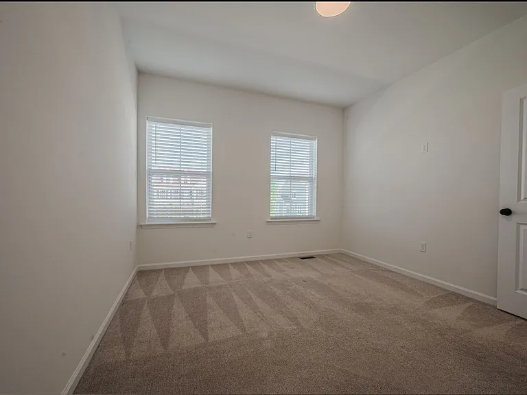 1607 Crane Ln — Photo 22