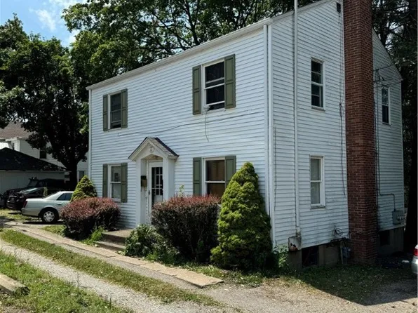 917 1/2 Water St, Indiana, PA 15701
