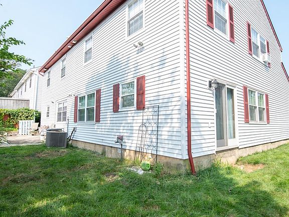 4th image of 15039 Poquessing Creek Ln