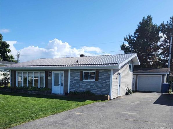 1147 Vincent Dr, Bathurst, NB E2A 3W1