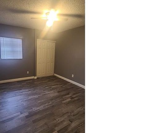 5th image of 464 W 41st Pl