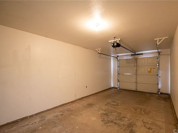4th image of 582 Morgan Dr #2