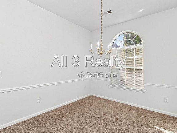 4th image of 60 Desota Dr
