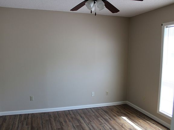 4th image of 2606 Creekwood Dr