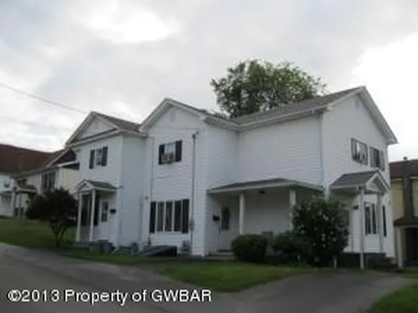 13 Nafus St, Pittston, PA 18640