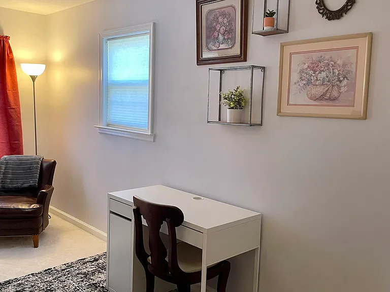 1317 Grayland Ave — Photo 5