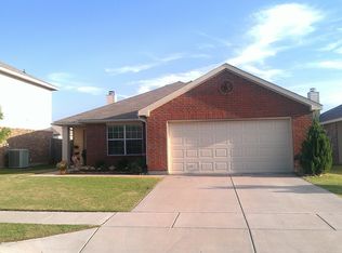 2116 Laughlin Rd, Fort Worth, TX 76177