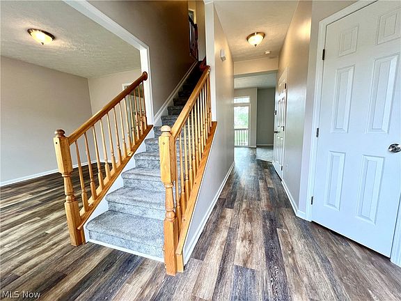 3rd image of 5204 Stonehurst Dr