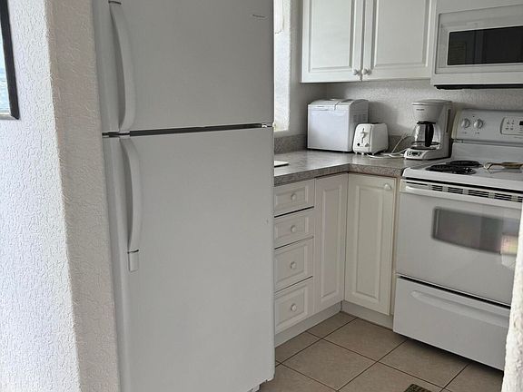 3rd image of 538 Seaport Blvd N #T179