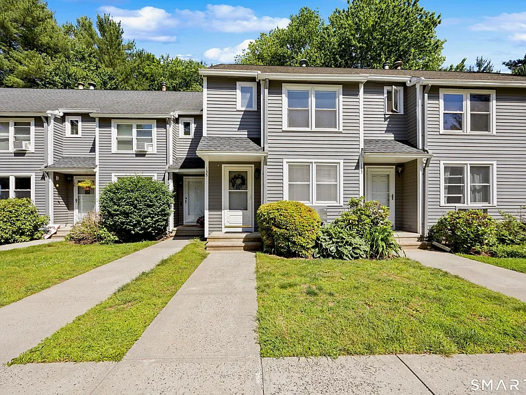 135 Fairway Dr #135 — Photo 1