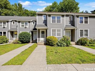 135 Fairway Dr #135, Cheshire, CT 06410