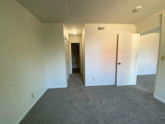 2nd image of 945 S 12th St APT 5