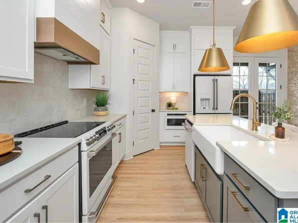 1166 Windsor Dr, Birmingham, AL 35209