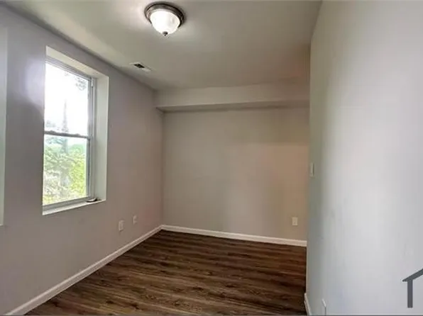 2808 Pomeroy Rd SE #4, Washington, DC 20020