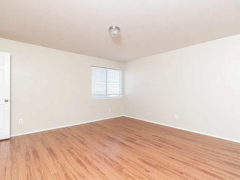 5503 Bridgewood Dr — Photo 25